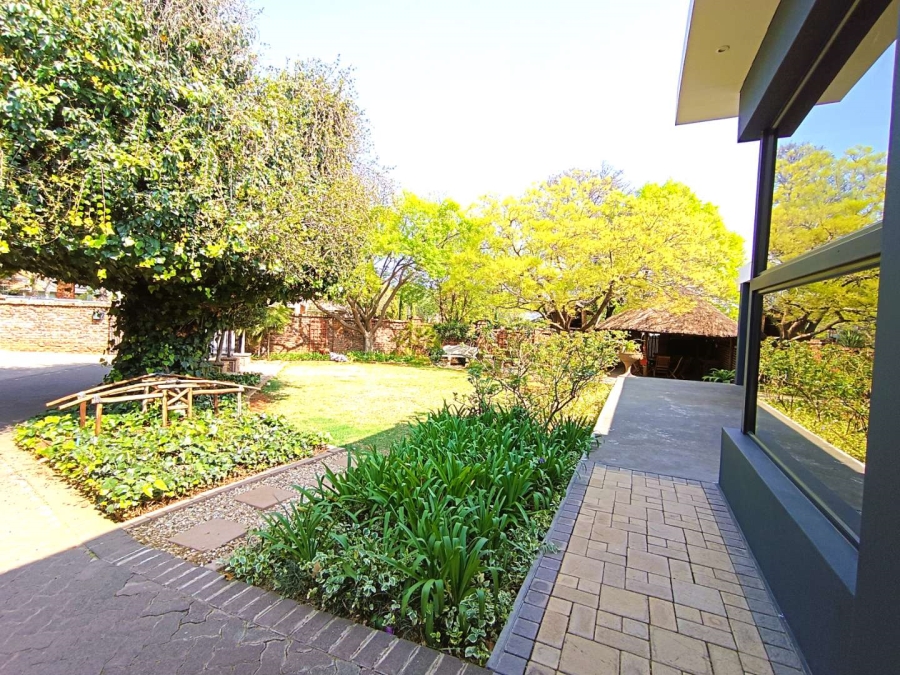 5 Bedroom Property for Sale in Langenhovenpark Free State